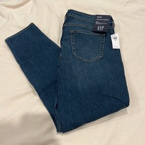 BRAND NEW Gap Favorite Jegging in Medium Wash